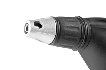 Шуруповерт ЗУБР сетевой,макс. диаметр крепежа 6мм,магнитный держатель,ремешок,0-4500об/мин,патрон HEX 1/4&quot;,550Вт ЗСШ-550 купить в Новом Уренгое