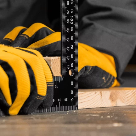 Угольник, 200 х 300 мм, алюминиевый, лазерная гравировка Denzel 32392 купить в Новом Уренгое