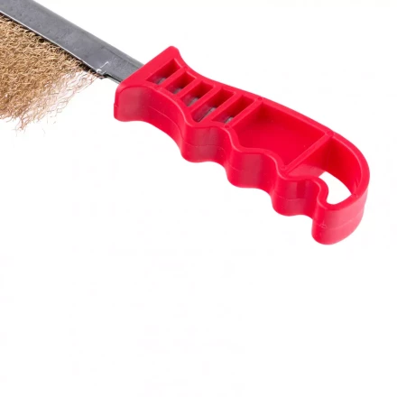 Щетка металлическая латунированная пластиковая ручка Matrix 74827 купить в Новом Уренгое