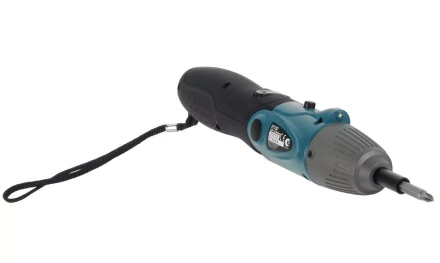 Отвертка Makita 6723DW с набором бит в кейсе купить в Новом Уренгое