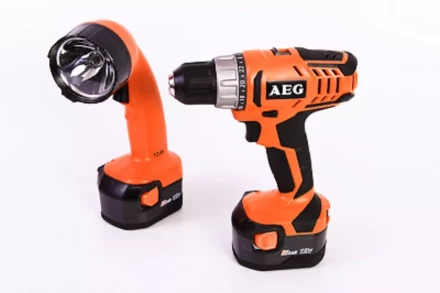 Аккумуляторная дрель AEG BS 12 G2 NC-142 CF 443769 купить в Новом Уренгое