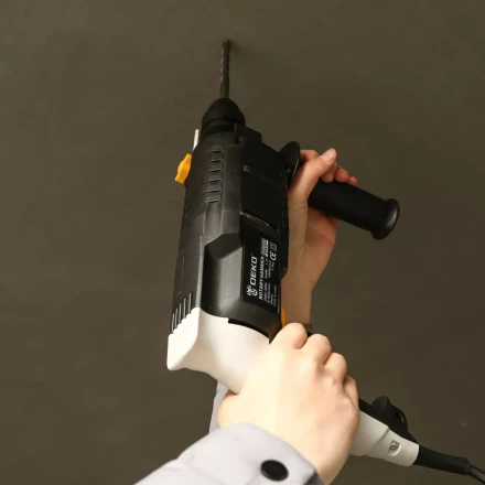 Перфоратор DKH650W DEKO, 063-4110, в кейсе купить в Новом Уренгое