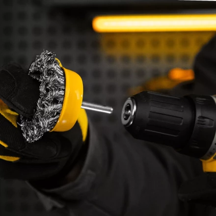 Щетка для дрели Denzel, 65 мм, Чашка, со шпилькой, нержавеющая крученая проволока 744643 купить в Новом Уренгое