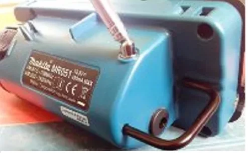Радио Makita MR051 купить в Новом Уренгое