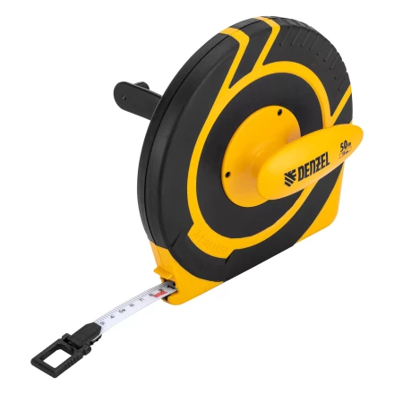 Рулетка геодезическая 50 м х 15 мм  Denzel 31292, закрытый корпус, фиберглассовая лента купить в Новом Уренгое