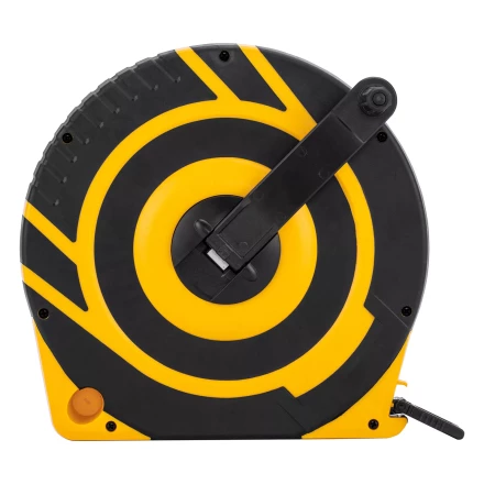 Рулетка геодезическая 50 м х 15 мм  Denzel 31292, закрытый корпус, фиберглассовая лента купить в Новом Уренгое