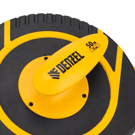 Рулетка геодезическая 50 м х 15 мм  Denzel 31292, закрытый корпус, фиберглассовая лента купить в Новом Уренгое