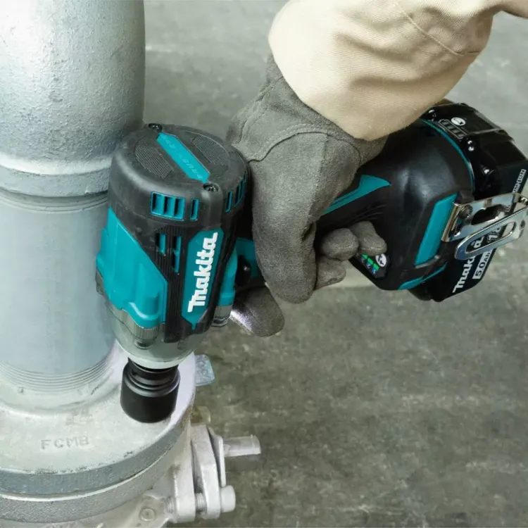 Аккумуляторный ударный гайковерт Makita DTW300Z (без АКБ и ЗУ) купить в Новом Уренгое