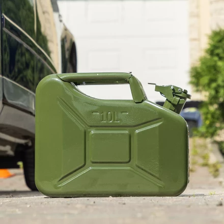 Канистра для ГСМ Stels 53144, металлическая, 10 литров купить в Новом Уренгое