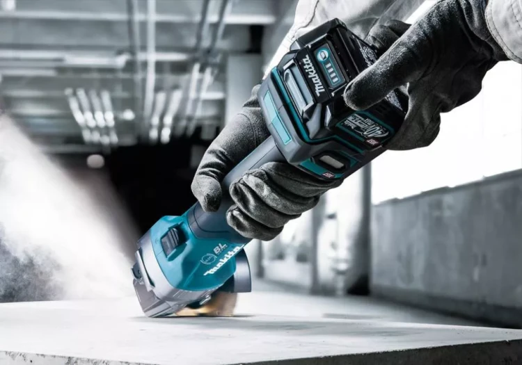Угловая шлифовальная машина XGT Makita GA004GM201 купить в Новом Уренгое