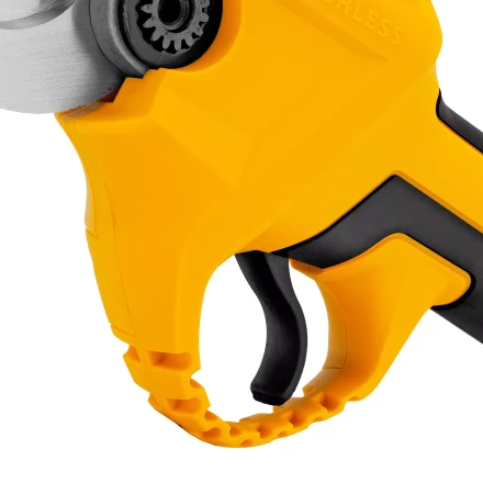 Секатор аккумуляторный Denzel CP-30-0, 18В Li-Ion 59436 купить в Новом Уренгое