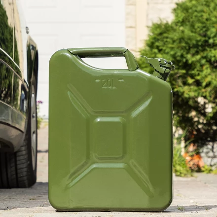 Канистра для ГСМ Stels 53145, металлическая, 20 литров купить в Новом Уренгое