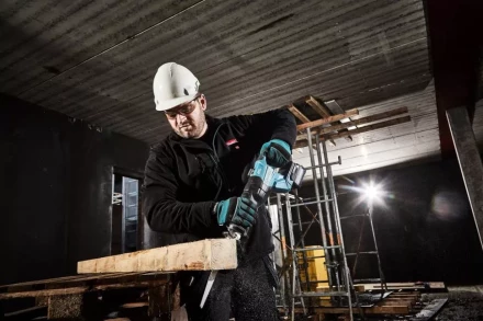 Аккумуляторная сабельная пила Makita XGT JR001GZ (без АКБ и ЗУ) купить в Новом Уренгое