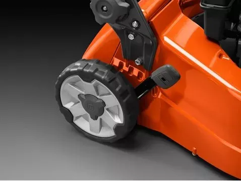 Газонокосилка бензиновая Husqvarna LC 551SP. Профи самоходная KawasakiFJ180 купить в Новом Уренгое