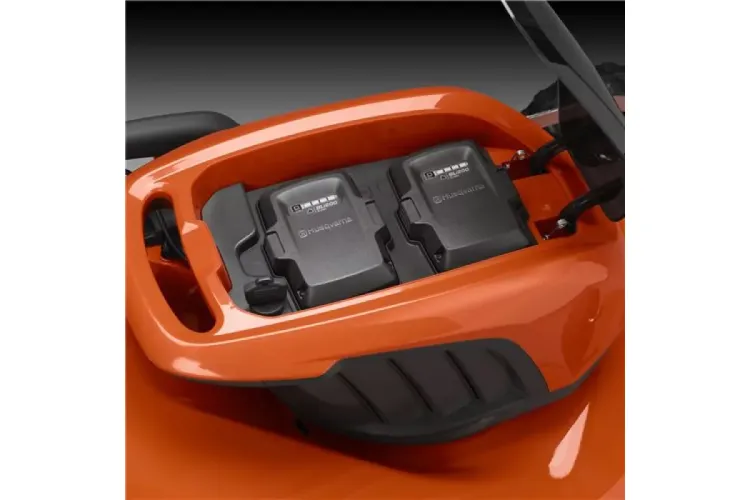 Аккумуляторная газонокосилка, самоходная Husqvarna LC347iV купить в Новом Уренгое