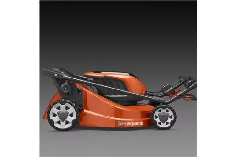 Аккумуляторная газонокосилка, самоходная Husqvarna LC347iV купить в Новом Уренгое