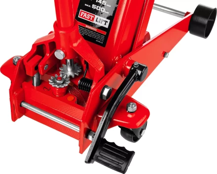 Домкрат гидравлический подкатной &quot;RED FORCE&quot;, с педалью, 3,5т, 145-500мм, STAYER 43155-3.5 43155-3.5 купить в Новом Уренгое