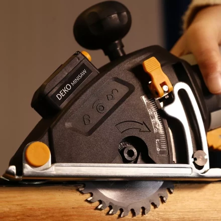 Пила многофункциональная DKCS1000 DEKO, 063-4201 купить в Новом Уренгое