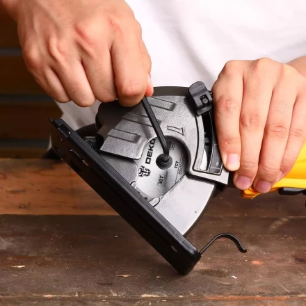 Пила многофункциональная DKCS1000 DEKO, 063-4201 купить в Новом Уренгое