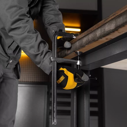 Струбцина Denzel F-образная, 100x300мм, кованая 20470 купить в Новом Уренгое