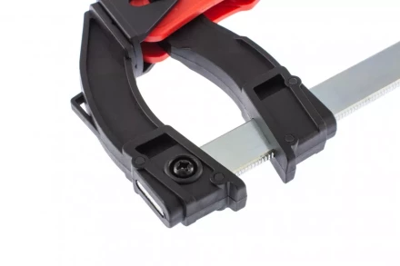 Струбцина реечная быстрозажимная пластиковый корпус рычажно-храповой механизм 300 х 90 х 390 мм штанга 5 х 20 мм Matrix 20738 купить в Новом Уренгое