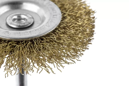 Кордщетка HAMMER плоская 63мм для дрели гофрированная латунированная сталь (207-206) купить в Новом Уренгое