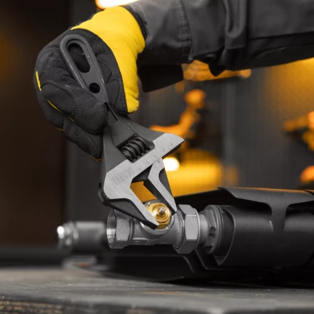 Ключ разводной 185 мм Denzel 15754, CrV, кованый, укороченная рукоятка купить в Новом Уренгое