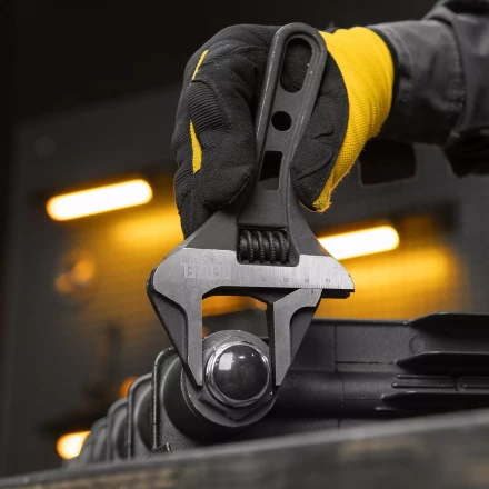 Ключ разводной 185 мм Denzel 15754, CrV, кованый, укороченная рукоятка купить в Новом Уренгое