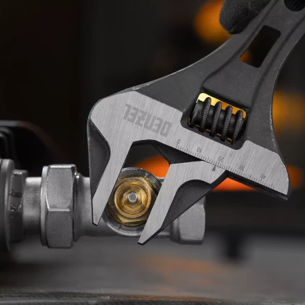 Ключ разводной 185 мм Denzel 15754, CrV, кованый, укороченная рукоятка купить в Новом Уренгое