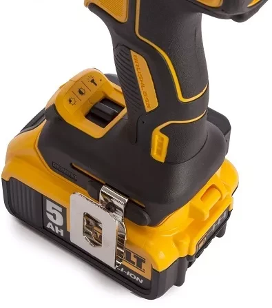 Аккумуляторная ударная дрель-шуруповерт DCD 796 P2 DeWalt купить в Новом Уренгое