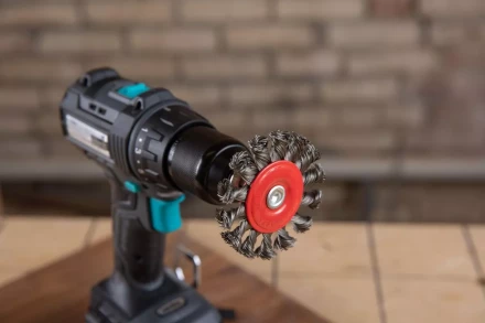 Кордщетка HAMMER плоская 75мм для дрели витая сталь (207-208) купить в Новом Уренгое