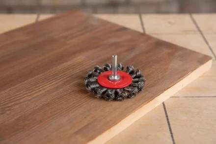 Кордщетка HAMMER плоская 75мм для дрели витая сталь (207-208) купить в Новом Уренгое