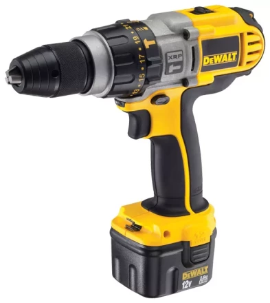 Дрель-шуруповерт аккумуляторная DeWalt DCD 945 B2 купить в Новом Уренгое