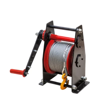 Лебедка ручная TOR ЛР-1 60 м 1005680 купить в Новом Уренгое