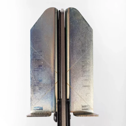 Ножницы для резки пластмассовых коробов, кабель-каналов, полимерных труб и резиновых профилей КВТ НКК-110 «Пеликан» (79823) купить в Новом Уренгое