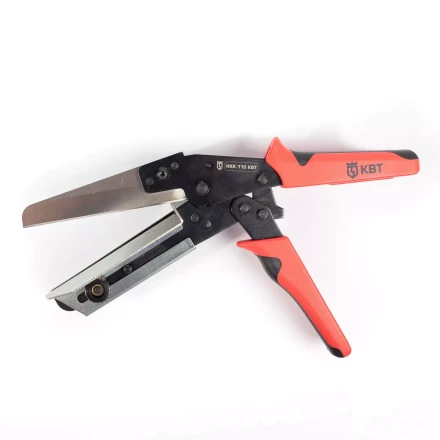 Ножницы для резки пластмассовых коробов, кабель-каналов, полимерных труб и резиновых профилей КВТ НКК-110 «Пеликан» (79823) купить в Новом Уренгое