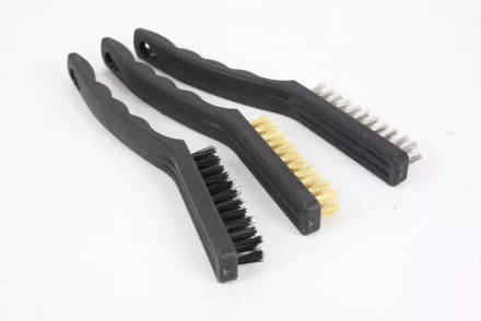 Набор щеток 3 шт металлические с пластмассовой ручкой большие MATRIX 74863 купить в Новом Уренгое