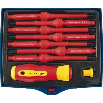 Диэлектрическая отвертка со сменными жалами до 1000В 9 предм CrV Сибртех 12938 купить в Новом Уренгое