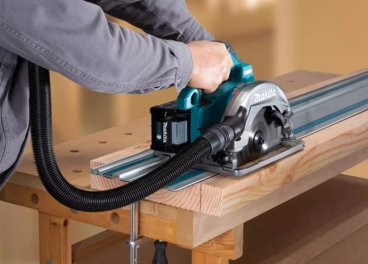 Аккумуляторная дисковая пила Makita XGT HS004GZ (без АКБ и ЗУ) купить в Новом Уренгое
