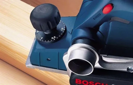 Электрорубанок BOSCH GHO 26-82 D купить в Новом Уренгое