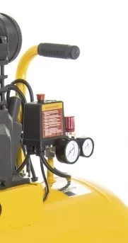 Компрессор масляный поршневой ременной  DENZEL PC 2/100-400 Х-PRO 58074 купить в Новом Уренгое