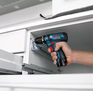 Аккумуляторная дрель-шуруповерт BOSCH GSR 12V-15 купить в Новом Уренгое