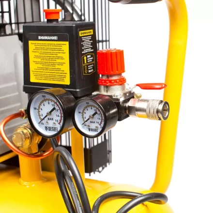 Компрессор воздушный BCI2300/50, ременный привод, 2.3 кВт, 50 литров, 400 л/мин Denzel 58113 купить в Новом Уренгое