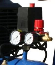 Компрессор масляный поршневой прямой привод Remeza СБ 4/С- 50 J1047 B  купить в Новом Уренгое