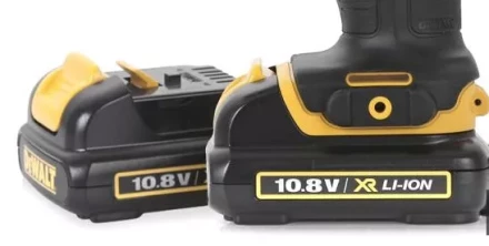 Аккумуляторная дрель DeWalt DCD 710 C2 купить в Новом Уренгое
