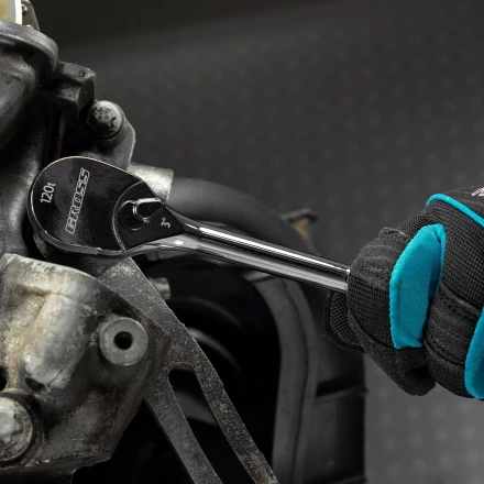 Ключ-трещотка 3/8&quot; Gross 14051, CrV, 120 зубьев, цельнометаллический, хром купить в Новом Уренгое