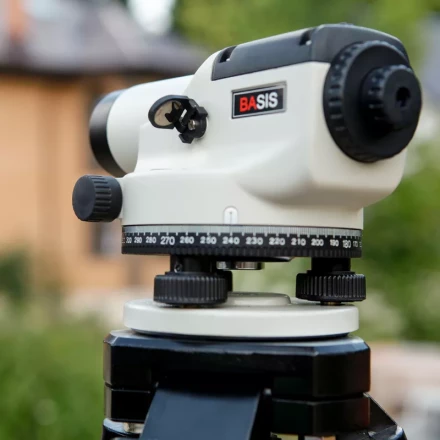 Нивелир оптический ADA Basis с поверкой  нитяной отвес мелкий инструмент  кейс  ADA купить в Новом Уренгое