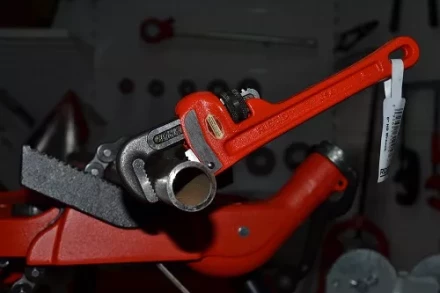 Прямой трубный ключ для тяжелых работ 8  31005 купить в Новом Уренгое