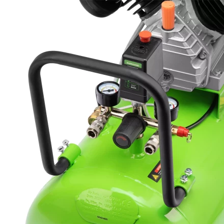 Компрессор воздушный Сибртех КК-2200/100 58009, 2,2 кВт, 350 л/мин, 100 л, прямой привод, масляный купить в Новом Уренгое