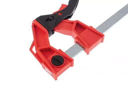 Струбцина реечная быстрозажимная усиленная пластиковый корпус рычажно-храповой механизм 150 х 100 х 306 мм штанга 5 х 22 мм Matrix 20725 купить в Новом Уренгое